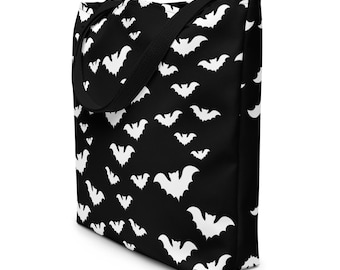 Halloween Vampire Bats Tote Bag – Gothic Spooky Design, Dark Gift for Horror & Alternative Fashion Fans