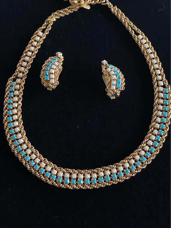 HOBE Turquoise and white stone gold mesh necklace and earrings set Vintage