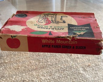 White Mountain Apple Parer Corer Slicer Vintage in Box