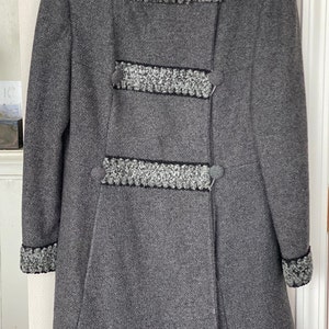 Abrigo gris vintage de Pickfair Place