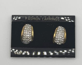 Vintage Gold Tone Rhinestone Clip-On Earrings – Classic Statement Sparkle