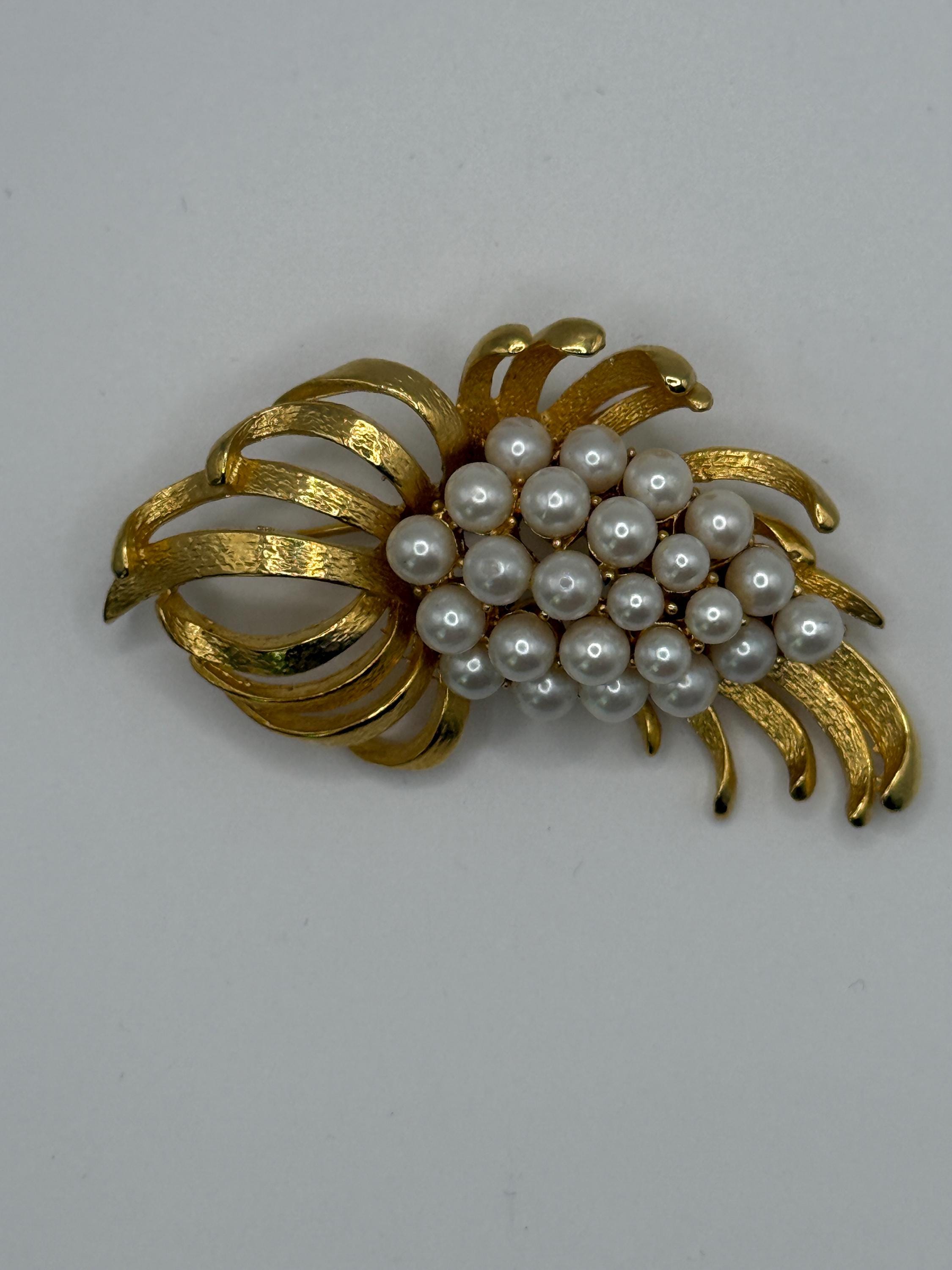 ヴィンテージフェイクパールリーフゴールドメッキグレープクラスター