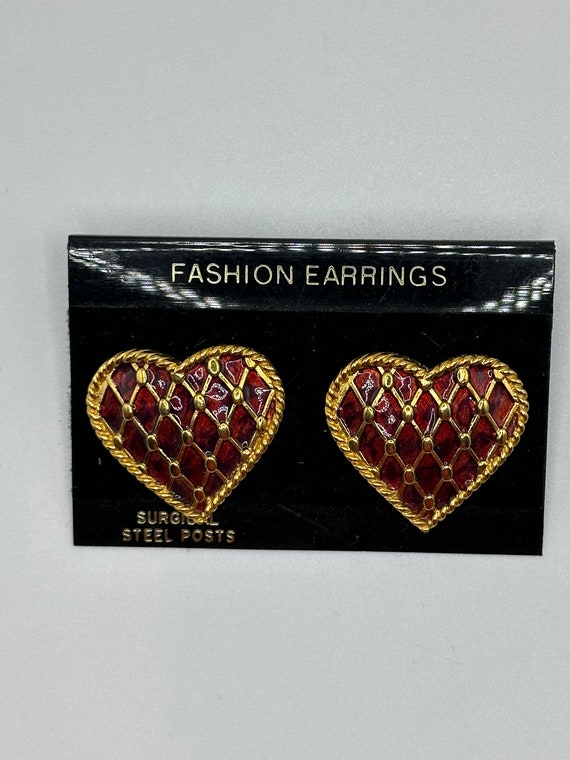 Vintage Heart Shaped Quilted Pattern Statement Ear