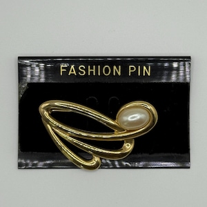 Vintage Gold Plated Abstract Faux Pearl Brooch on Original Card Stock