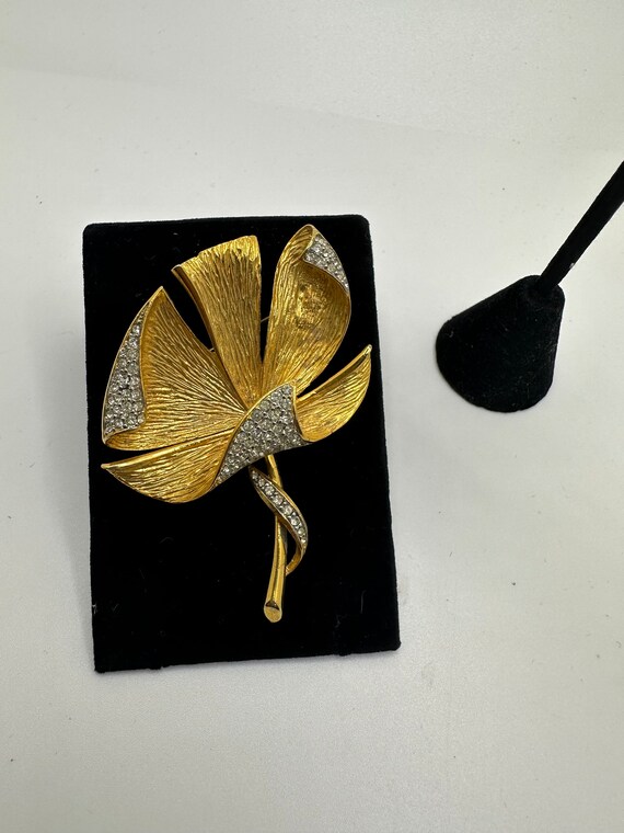 Vintage Crystal Encrusted Leaf Brooch and Matchin… - image 5