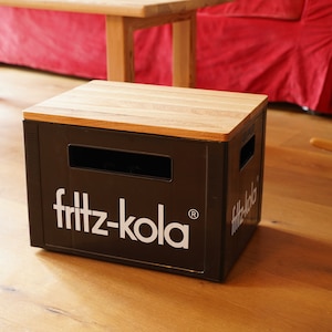 Deckel aus Holz für Fritz-Kola Getränkekiste Eiche Hocker Tisch Nachttisch Sitzauflage Nachhaltiges Geschenk Upcycling Bild 1