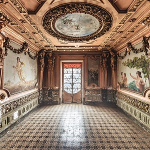 Customizable photograph of abandoned villa, in urbex art print in limited edition of 30 copies, &quot;Villa of the winegrower&quot;