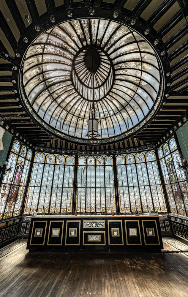Photographie Urbex Cercle Du Poète Disparu en Tirage Limité