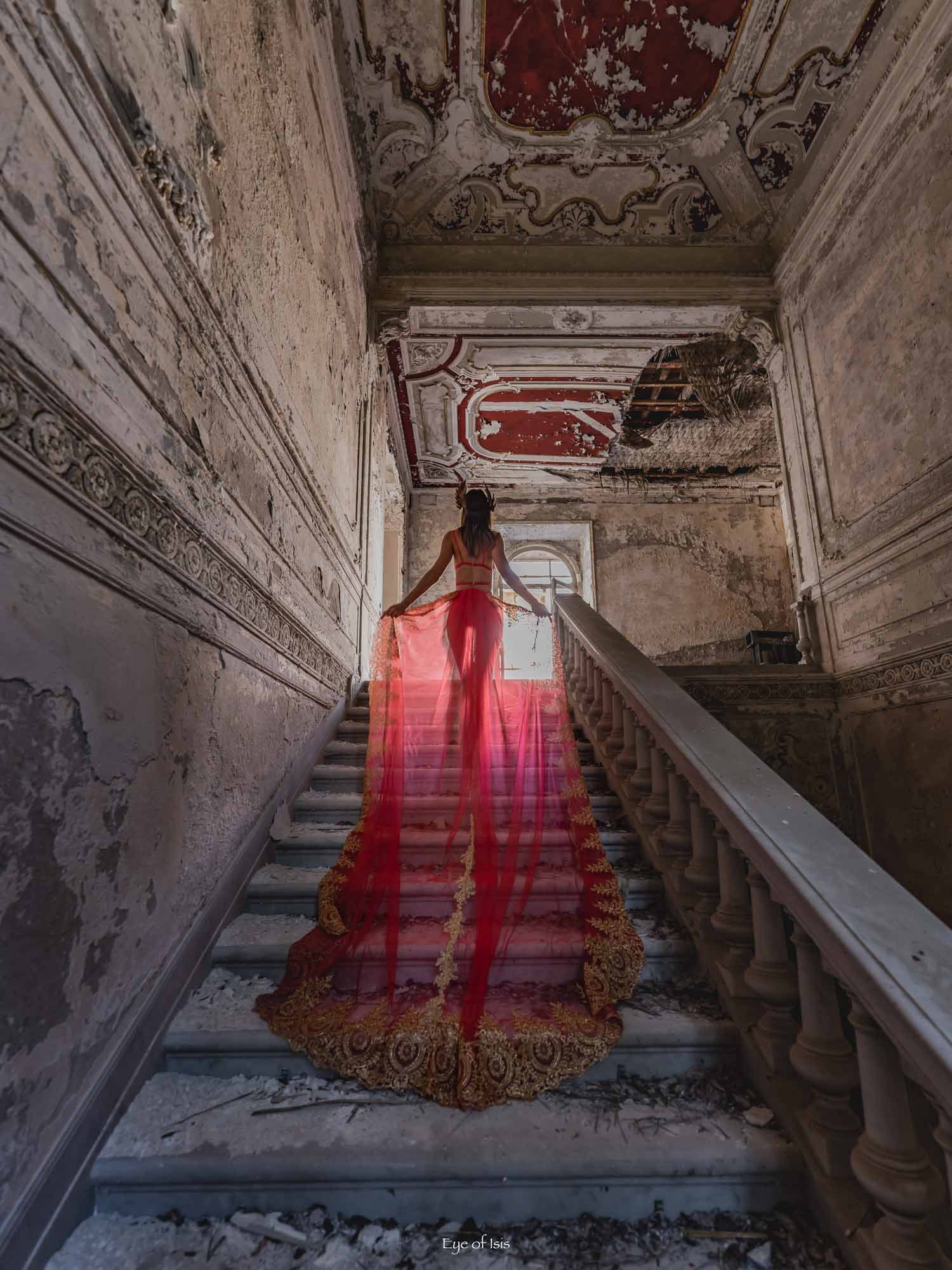 Photographie Urbex Montée Des Marches en Tirage Limité