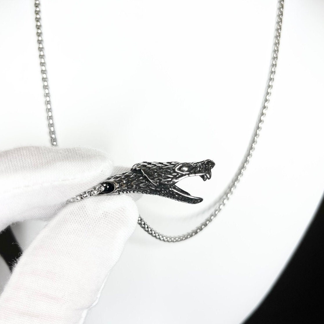 Update 156+ snake fang necklace best songngunhatanh.edu.vn