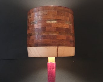 Holzlampe, Tischlampe, Schreibtischlampe, Stimmungslampe, Tischlampe, gedrechseltes Holz, Holzlampe, gedrechseltes Holz, exotisches Teakholz