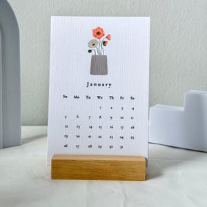 2025 minimalistische bloemenbureaukalender, esthetische bloemenbureaukalender, bloemenkalender, maandkalender, handgemaakte illustraties