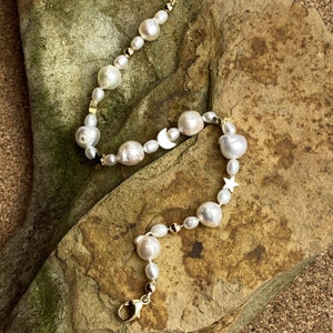 Pearl &#39;Above the Clouds&#39; Multi-sized Multi-colored Charm Bracelet
