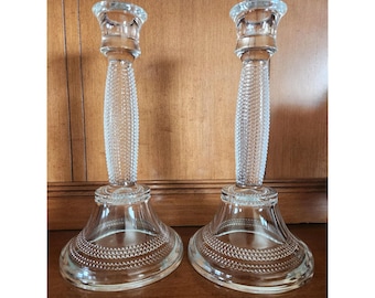 Paire de bougeoirs anciens en perles de verre avec noyau grand-mère - Design texturé 20,24 cm (8 po.) de haut