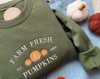 FALL Embroidered sweatshirt, Pumpkin Crewneck Sweatshirt Farm Fresh Pumpkin Patch, Pumpkin Sweater, Autumn Shirt Thanksgiving Sweatshirt,