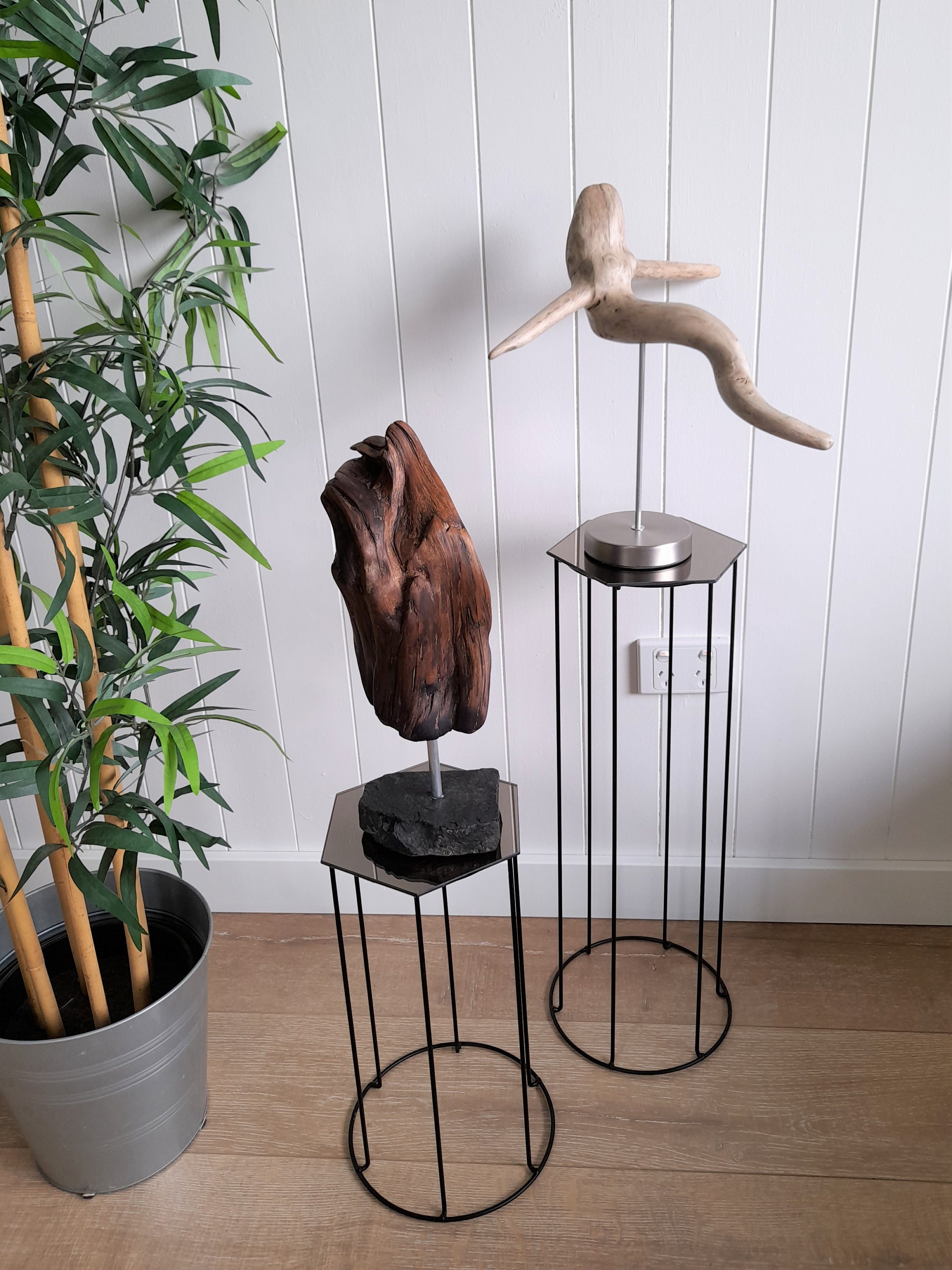 Art Display Stand for Sculptures , Mirror Pedestal Stand on Black Metal