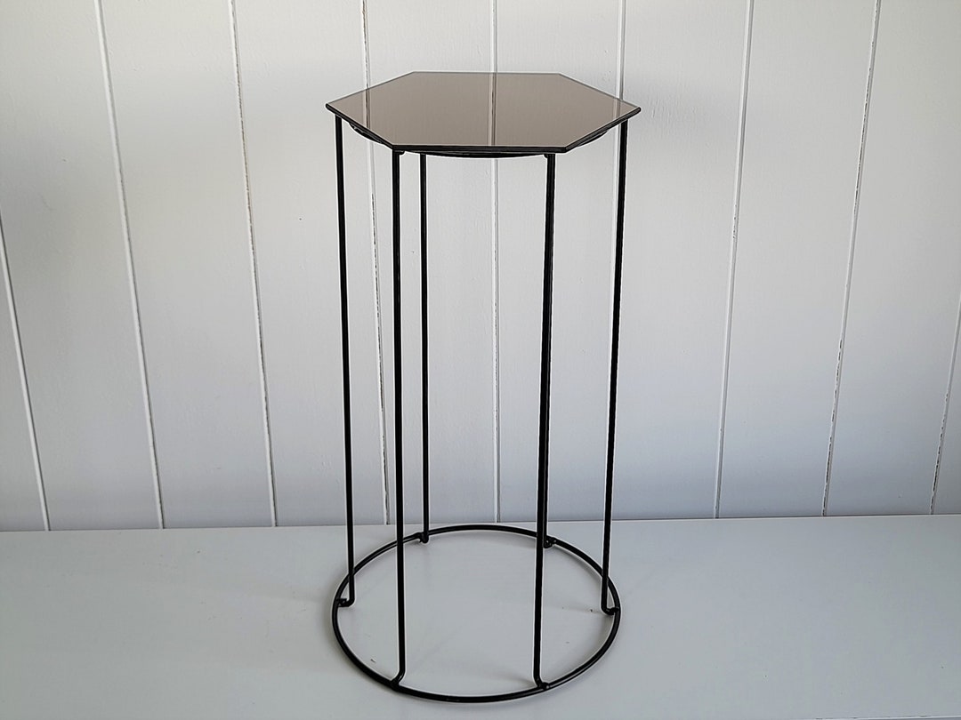 Art Display Stand for Sculptures , Mirror Pedestal Stand on Black Metal