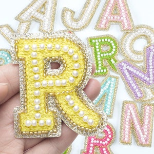 Patch de ferro com letras de pérola, chenille, patch inicial para costura, miçangas, strass, macaron, alfabeto pastel de A a Z, glitter brilhante, motivo bordado
