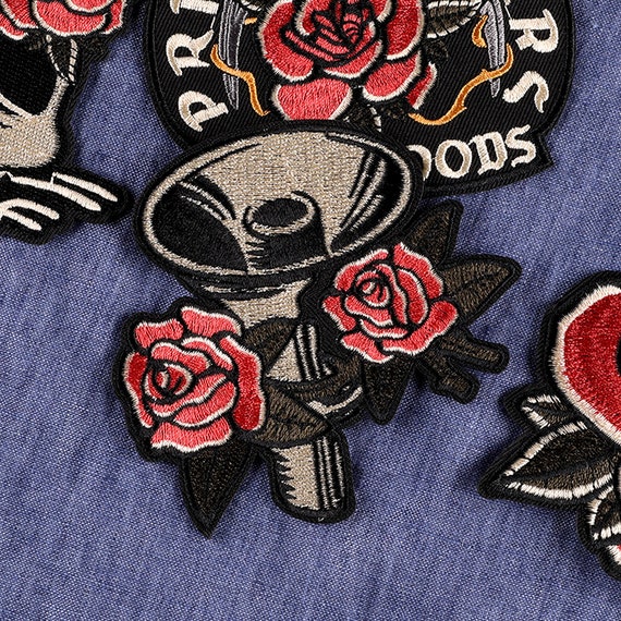 Skulls Patch Embroidered Iron Sew On Cloth Badge Skeleton Pink Rose Flower Biker - Foto 7