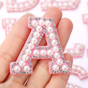 Toppa con lettere rosa e perline, alfabeto termoadesivo con strass da 4,4 cm, stile ciniglia scintillante, toppa ricamata con nome da cucire per giacca.