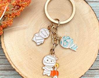 Mummy Halloween Keychain Spooky Ghost Enamel Keychain, Backpack Purse Keychain Charm, Aesthetic Halloween Accessories Keychain