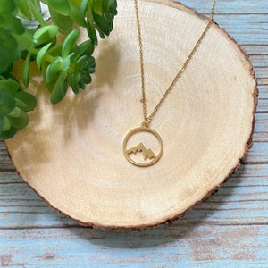 Mountain Necklace Wanderlust Stainless Steel Mountain Range Necklace Mountain View Jewelry Dainty 18K Gold Plated Necklace Gift Idea for Her