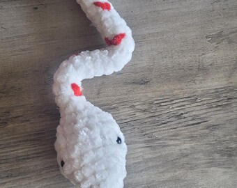 Serpiente de ganchillo, peluche, serpiente de corazón