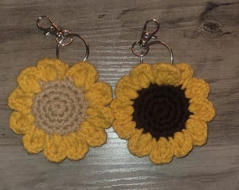 Llavero de girasol de ganchillo - Elige tu color - Adorno floral hecho a mano para bolso - Regalo bohemio para el Día de la Madre -