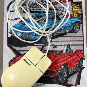 Vintage Microsoft Ivory Wired Mouse-See Photos for Product Info-DPIN (Green Coded 6 Pin)-Untested 4.5&quot;x 2.5&quot; Wired Mouse-Circa 80s/90s