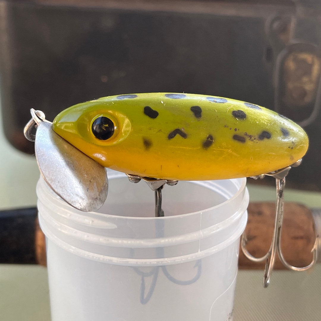 Vintage Fred Arbogast Green Spotted Jitterbug -3