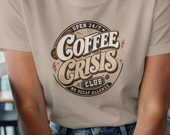Coffee Crisis Club PNG, Gráfico divertido de estilo retro para amantes del café (Descarga digital)