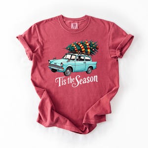 Weihnachtsbaum Comfort Colors® Zauberer Schulhaus T-Shirt, HP Haus Shirt, Universal Urlaub T-Shirt, Zauberer Welt Geschenk Shirt