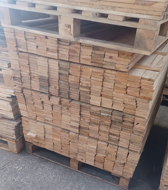 Reclaimed Pallet Wood Wall Cladding, Rustic Timber Planks, Interior Design Feature Wall