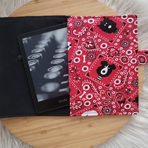 Cute dog print E-Reader tablet cover - to  fit up to 20cm x 15cm tablets