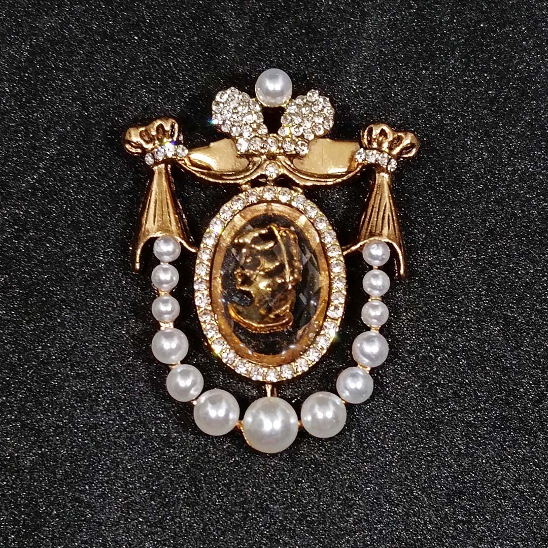 Queen victoria brooch - Etsy 日本