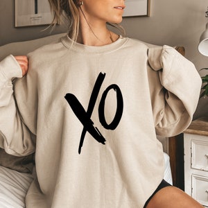 XO Valentine&#39;s Day Sweatshirt: Women&#39;s Crewneck or Hoodie