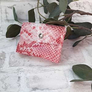 Damen Basic Mini Geldbörse in 2 Größen ein kleines Handvolles Portemonnaie aus Weiches Leder Nappaleder Portmonee Schlangenop./Rot