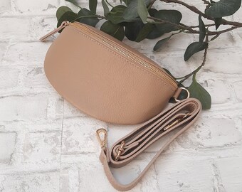 Heuptasje 22 x 13 x 5 cm met gouden sluiting leren nappaleren schoudertas crossbodytas heuptas met LEDEREN RIEM