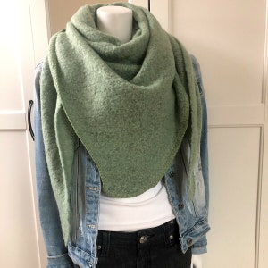 Women's poncho UNI COLOR blogger winter scarf soft triangular shawl with wool bouclé Green