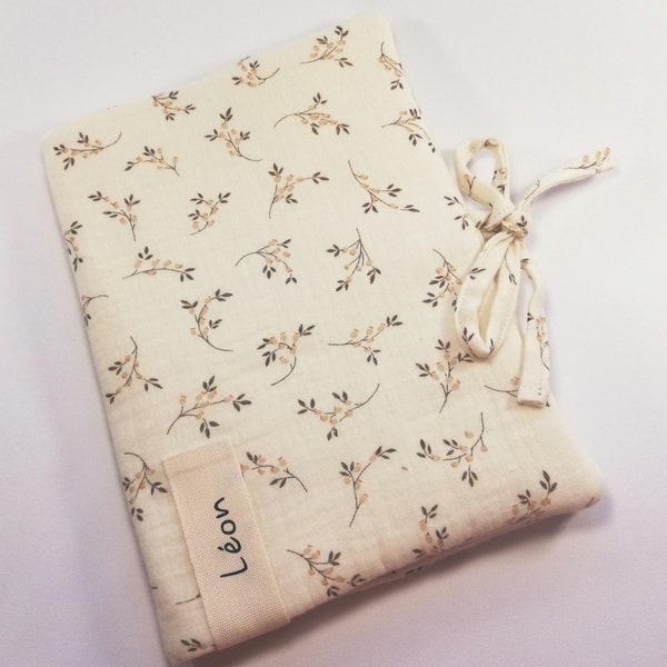 Cubierta de libro de salud personalizada personalizable tela de gasa doble floral beige idea de regalo de nacimiento, primer regalo de Navidad