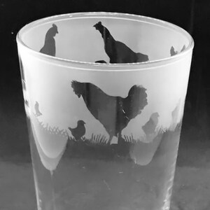 KIPPENGLASS | Conisch pintglas van 57 cl met kippenfriesontwerp