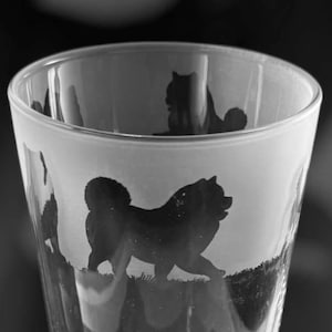 CHOW PINT GLASS | 57cl Conical Pint Glass with Chow Chow Dog Frieze Design | Chow Chow Dad Gift Idea | Custom Chow Gift