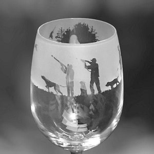 SHOOTING WINE GLASS 35cl Wine Glass with Pheasant Shoot Frieze Design