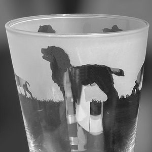 WORKING COCKER SPANIEL Glass | 57cl Conical Pint Glass with Cocker Spaniel Frieze Design