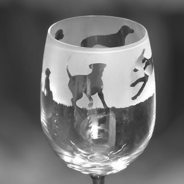 RIDGEBACK WINE GLASS 35cl Wine Glass with Rhodesian Ridgeback Frieze Design