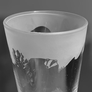PINTGLAS DAS | 57 cl conisch pintglas met dassenfries - bierglas, waterglas, pilsglas, ciderglas