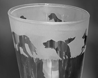 VASO DE SETTER INGLÉS / Vaso de pinta cónico de 57 cl con diseño de friso de setter inglés