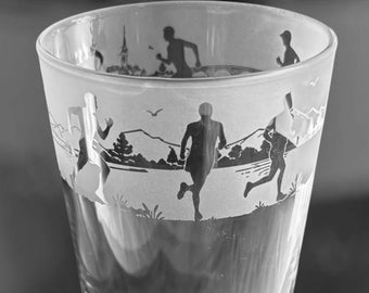 RUNNER PINT GLASS | 57cl Conical Pint Glass with Running Frieze Design  | Male Runner or Female Runner Choice