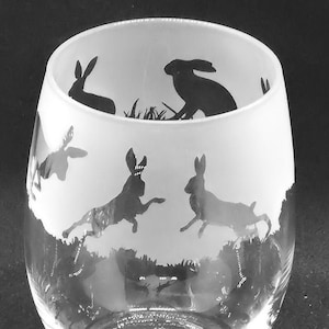 HARE GLASS | 36cl Stemless Wine / Water Glass with Hare Frieze Design