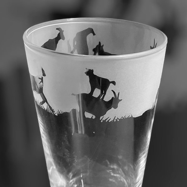 57cl Conical Pint Glass with Goat Frieze Design